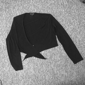 🖤 connected apparel Shrug